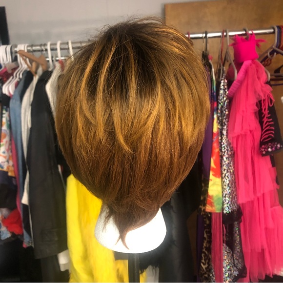 Brunette pixie short brown wig - Picture 2 of 4